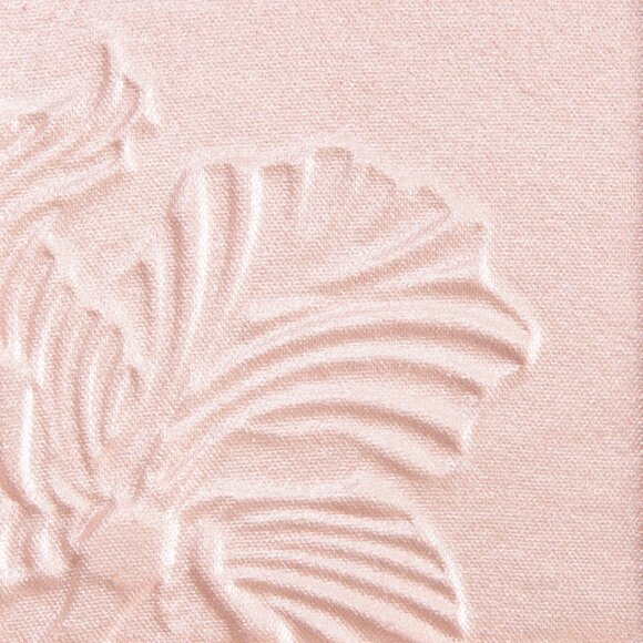 2/$15 Wet n Wild Megaglo Highlighting Powder in Blossom Glow - Picture 7 of 10